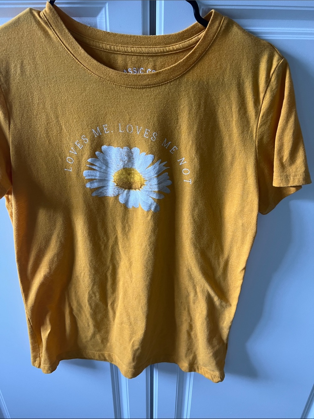 Aeropostale Yellow Daisy Graphic Tee